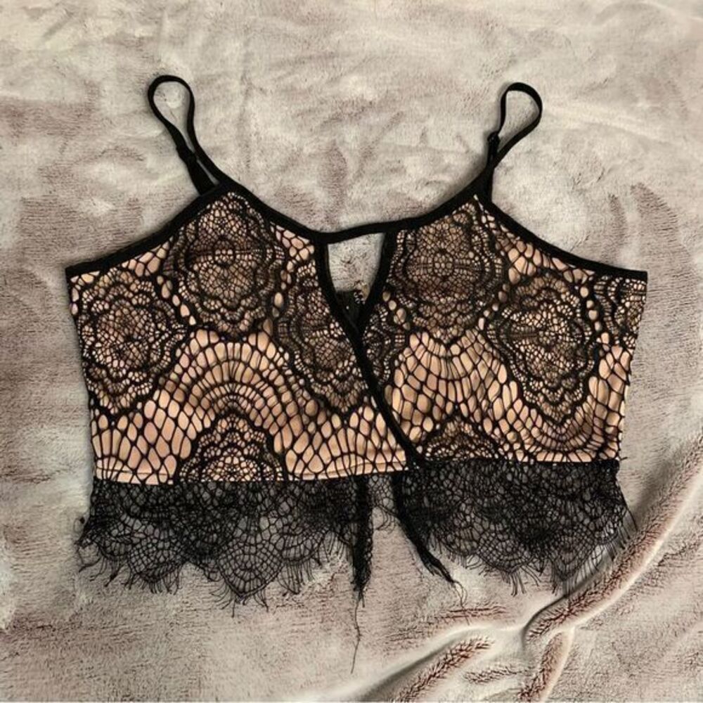 Fora Black Floral Lace Crop Top Nude Lining Adjustable Straps Small Back‎ Zip